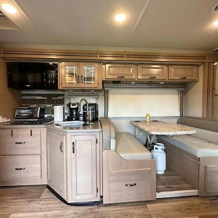 Private Cozy R/V , For Your Enjoyment Tamiami Kültér fotó